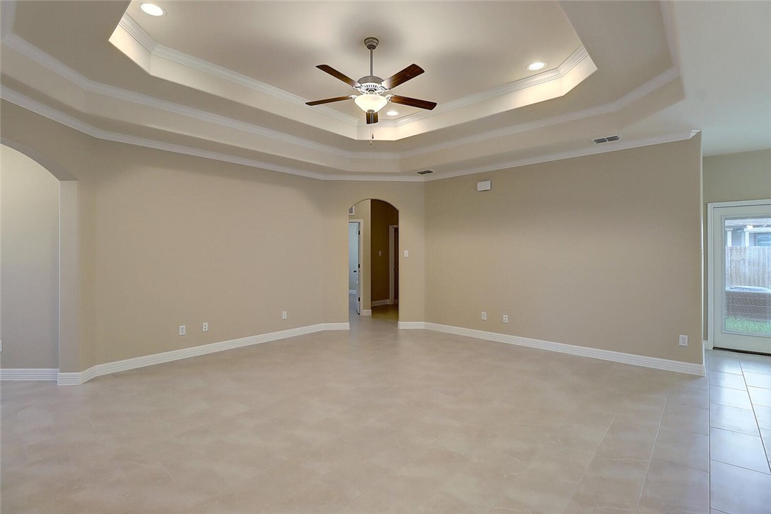2202 Crystal Bay Dr Property Photo 3