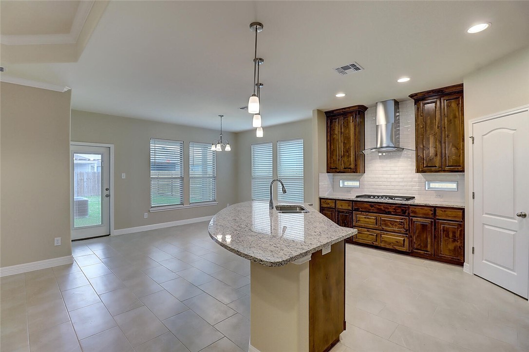 2202 Crystal Bay Dr Property Photo 8