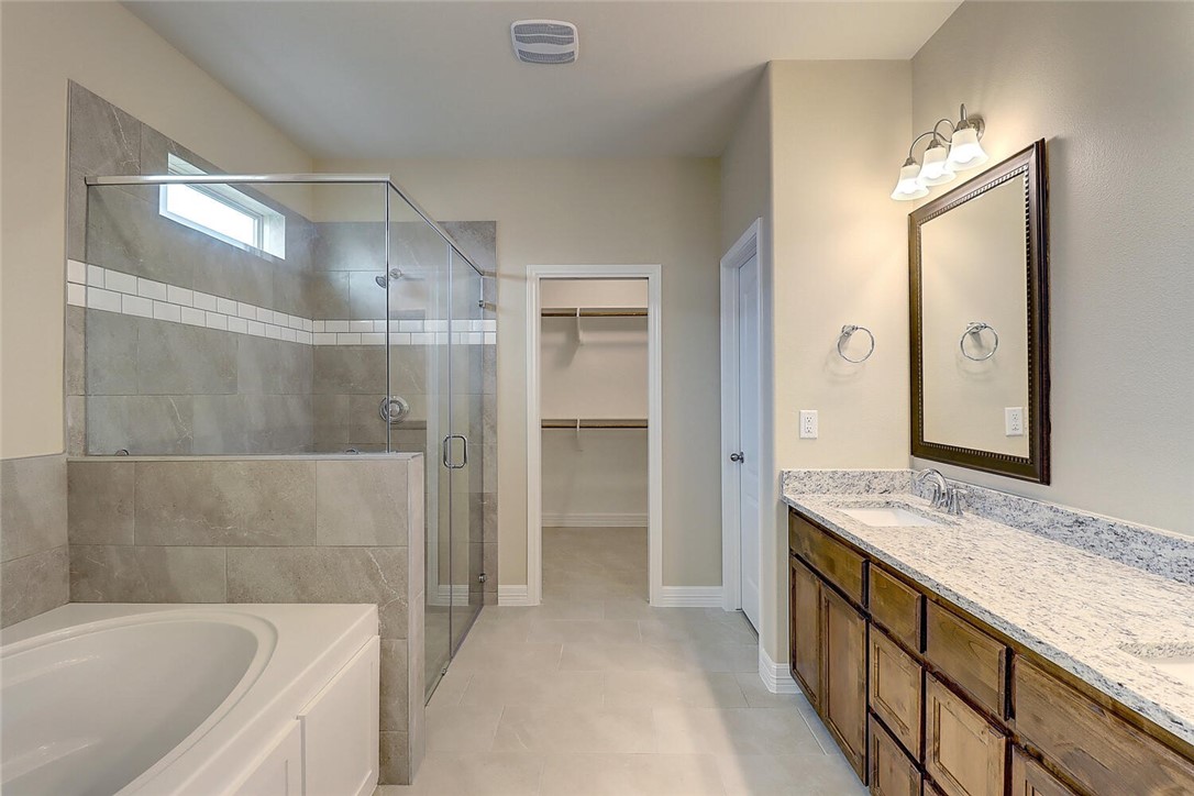 2202 Crystal Bay Dr Property Photo 21