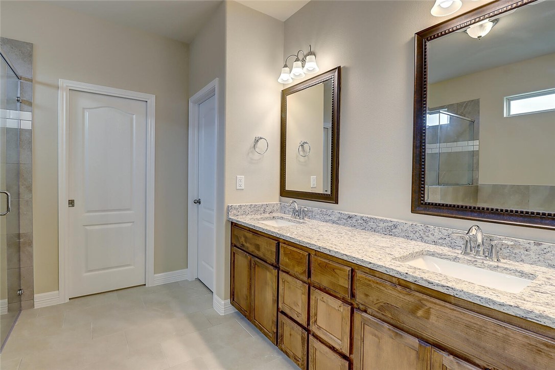 2202 Crystal Bay Dr Property Photo 22