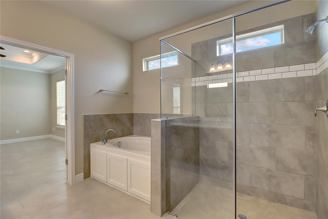 2202 Crystal Bay Dr Property Photo 24
