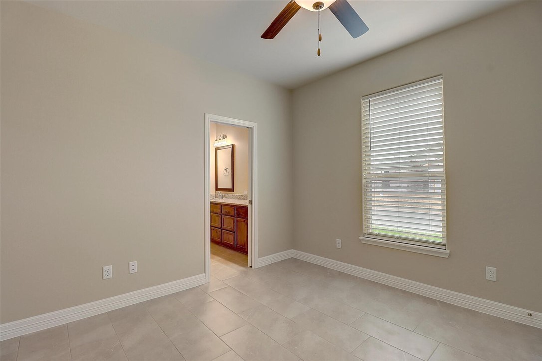 2202 Crystal Bay Dr Property Photo 29