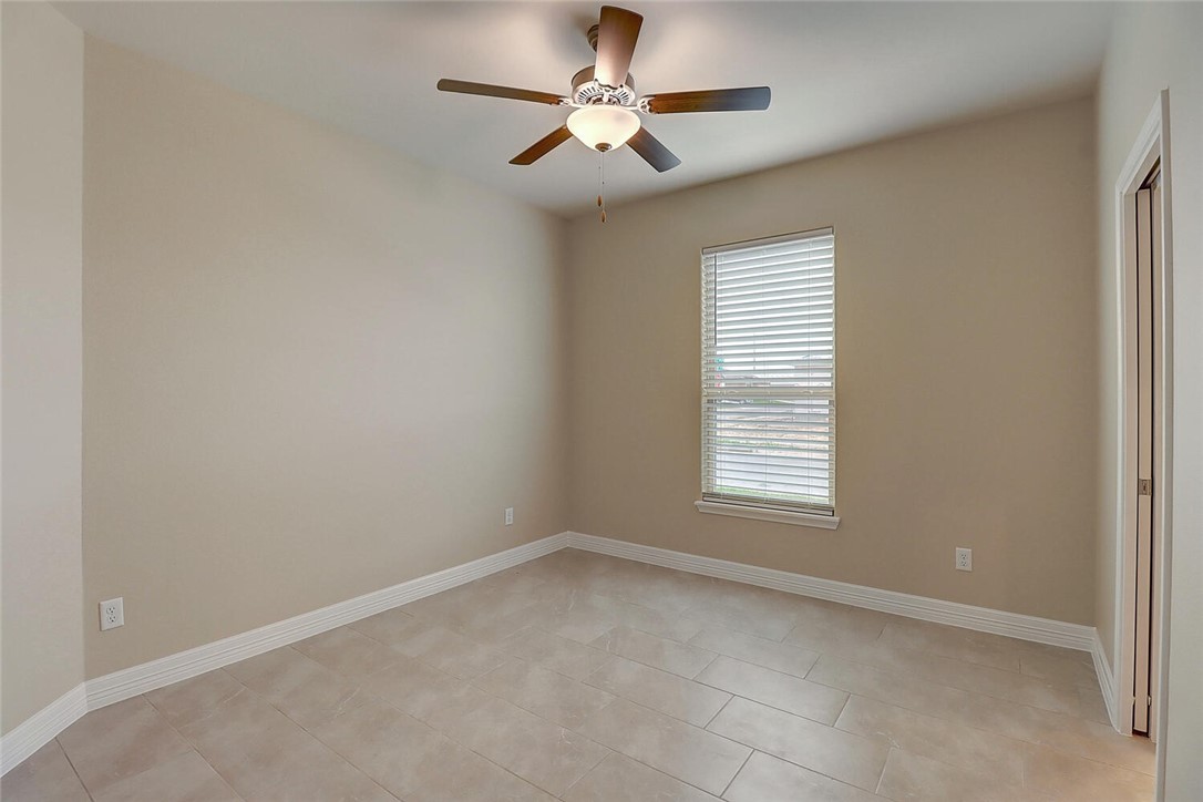 2202 Crystal Bay Dr Property Photo 33