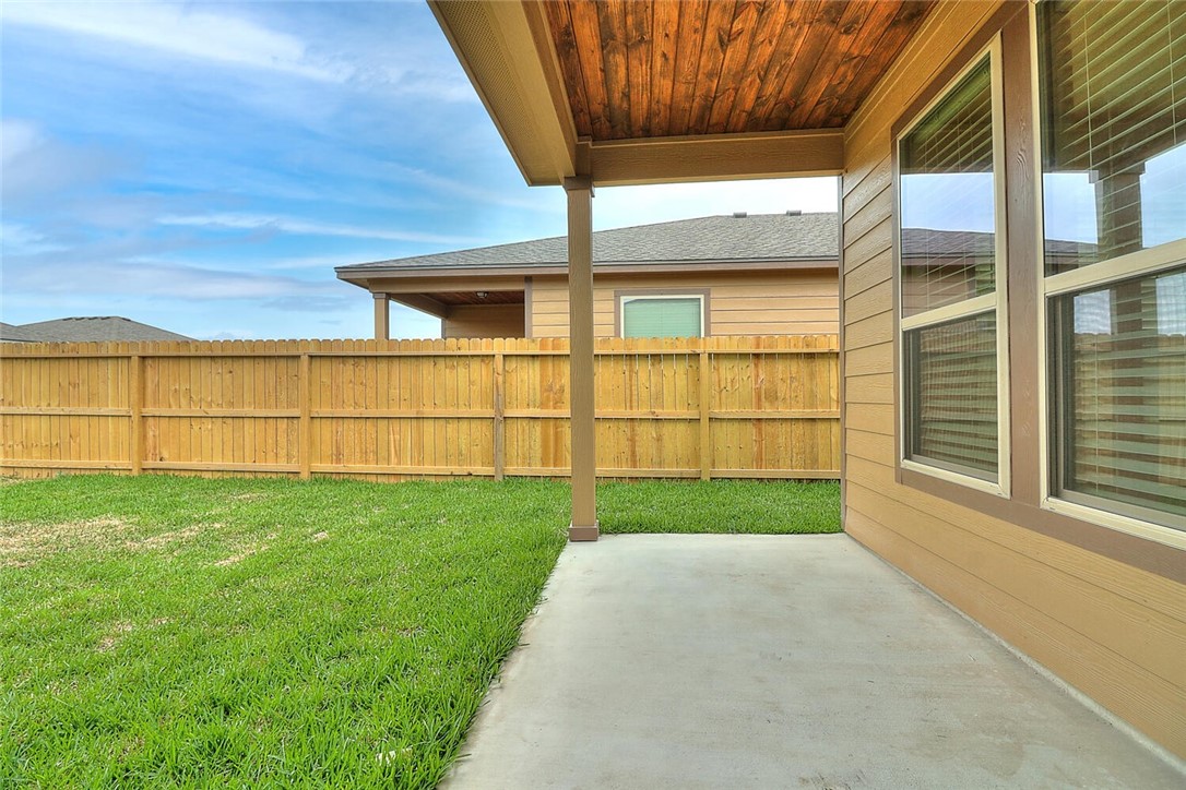 2202 Crystal Bay Dr Property Photo 36