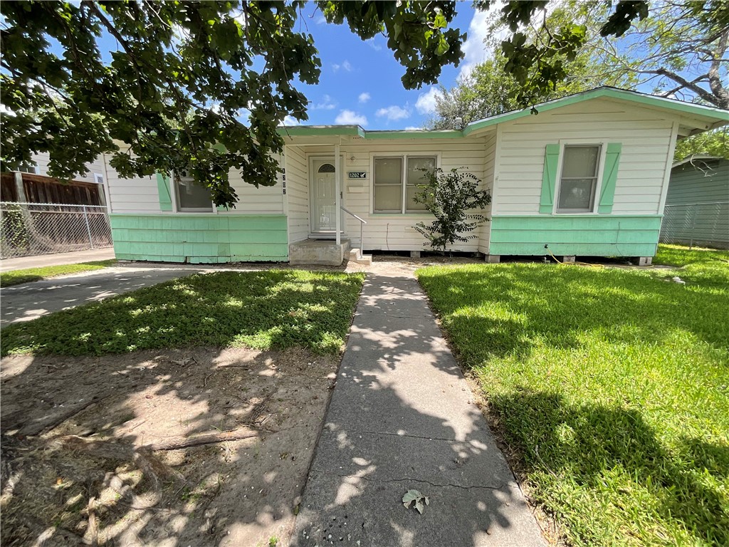 1202 Zarsky Dr Property Photo 1