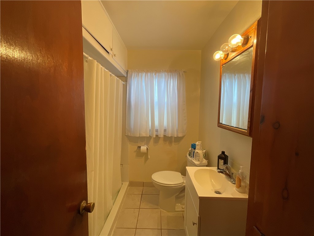 1202 Zarsky Dr Property Photo 12