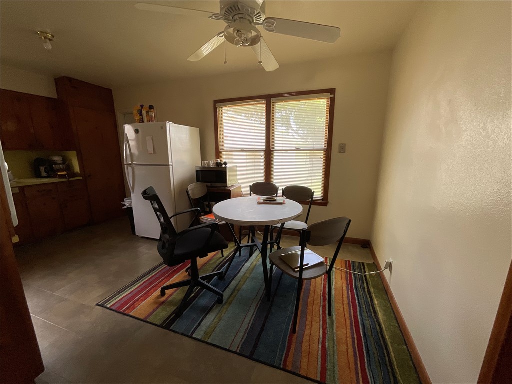 1202 Zarsky Dr Property Photo 13