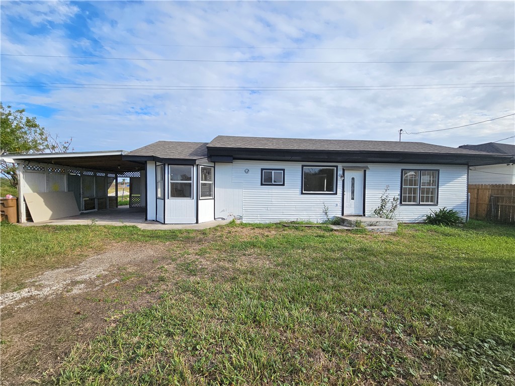 949 Stone St Property Photo 1