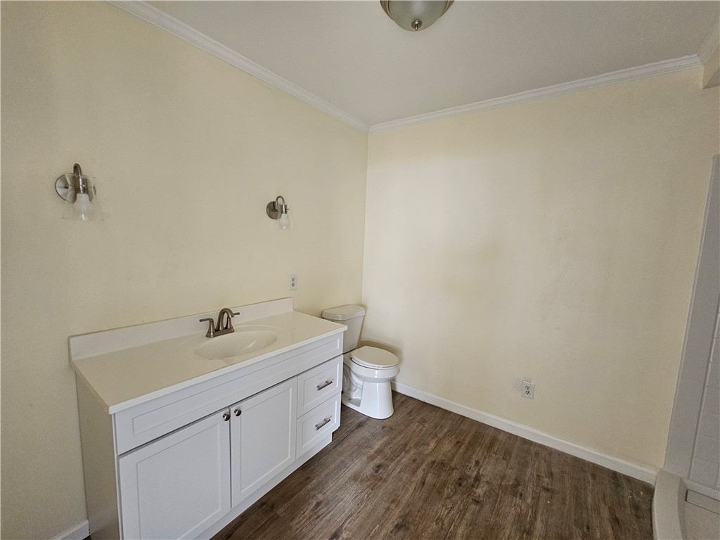 949 Stone St Property Photo 9