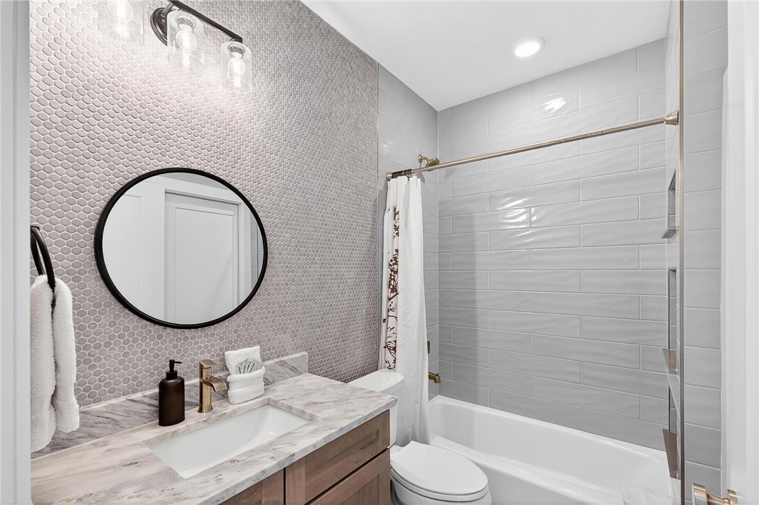 162 La Concha Blvd 31 Property Photo 11