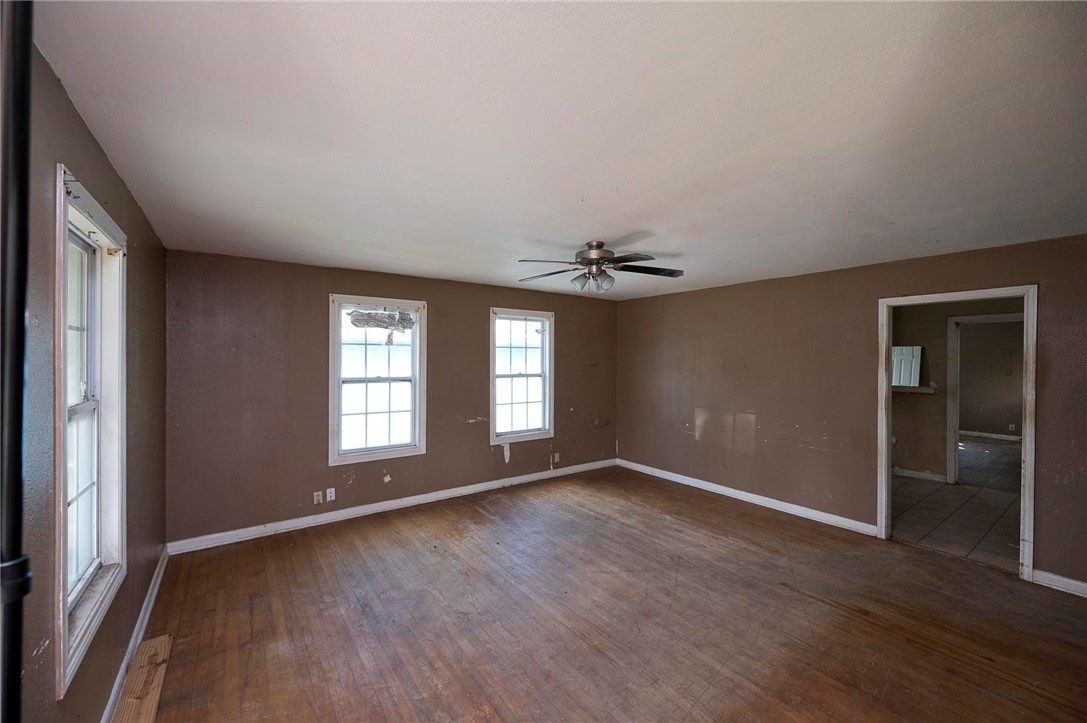 4937 Cosner Dr Property Photo 3