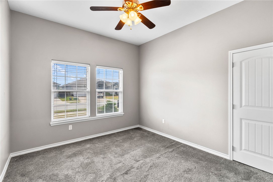 2217 Torrente Dr Property Photo 19