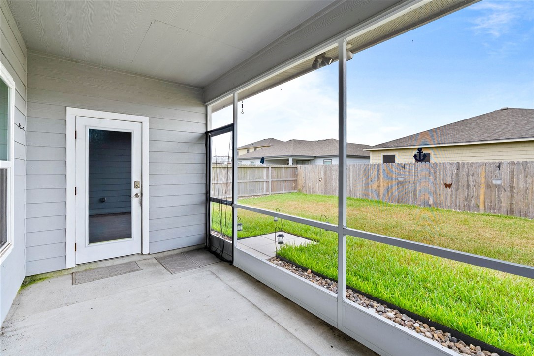2217 Torrente Dr Property Photo 23