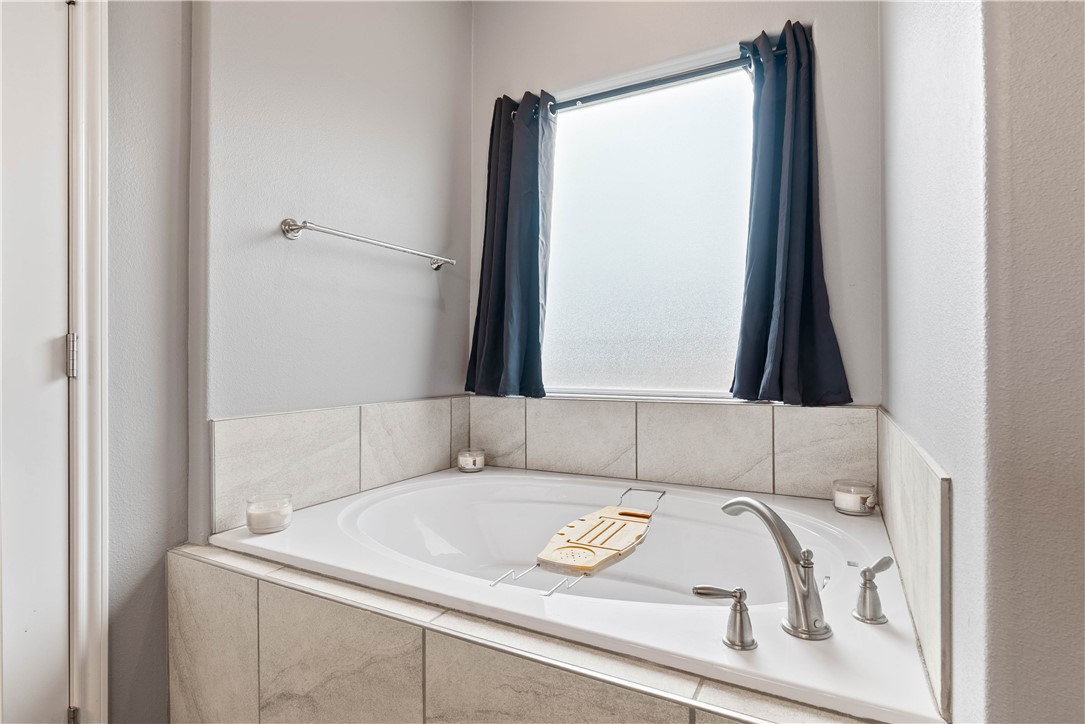 2217 Torrente Dr Property Photo 26
