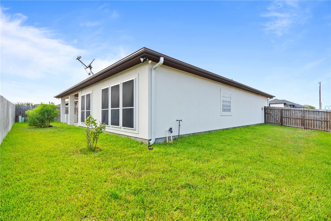 7813 Iron Man Dr Property Photo 28