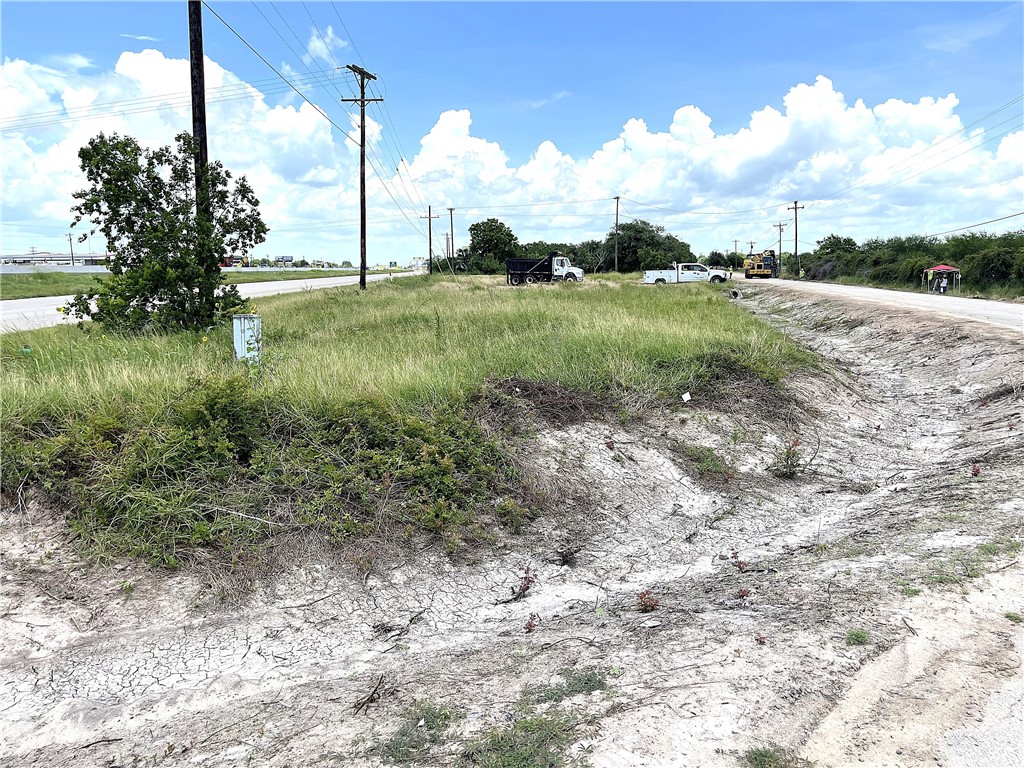 11604 Us Highway 59 N Property Photo 2
