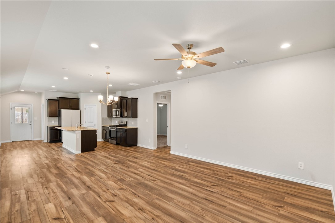 7621 Cowboy Trail Property Photo 11