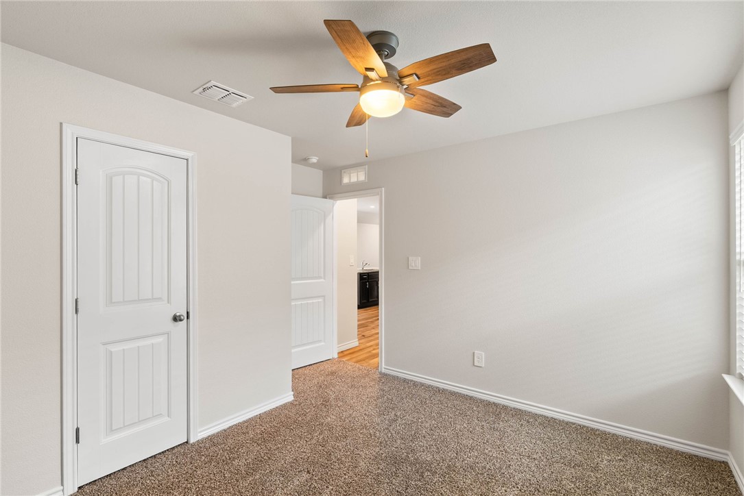 7621 Cowboy Trail Property Photo 17