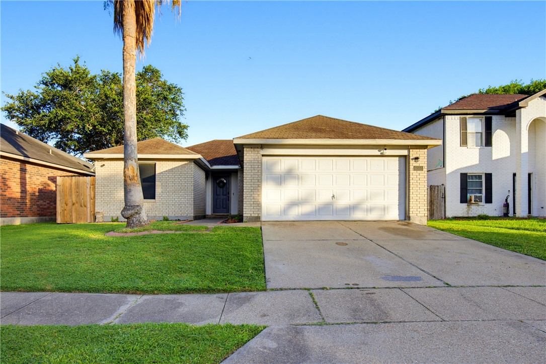 7925 Wolf Dr Property Photo 1