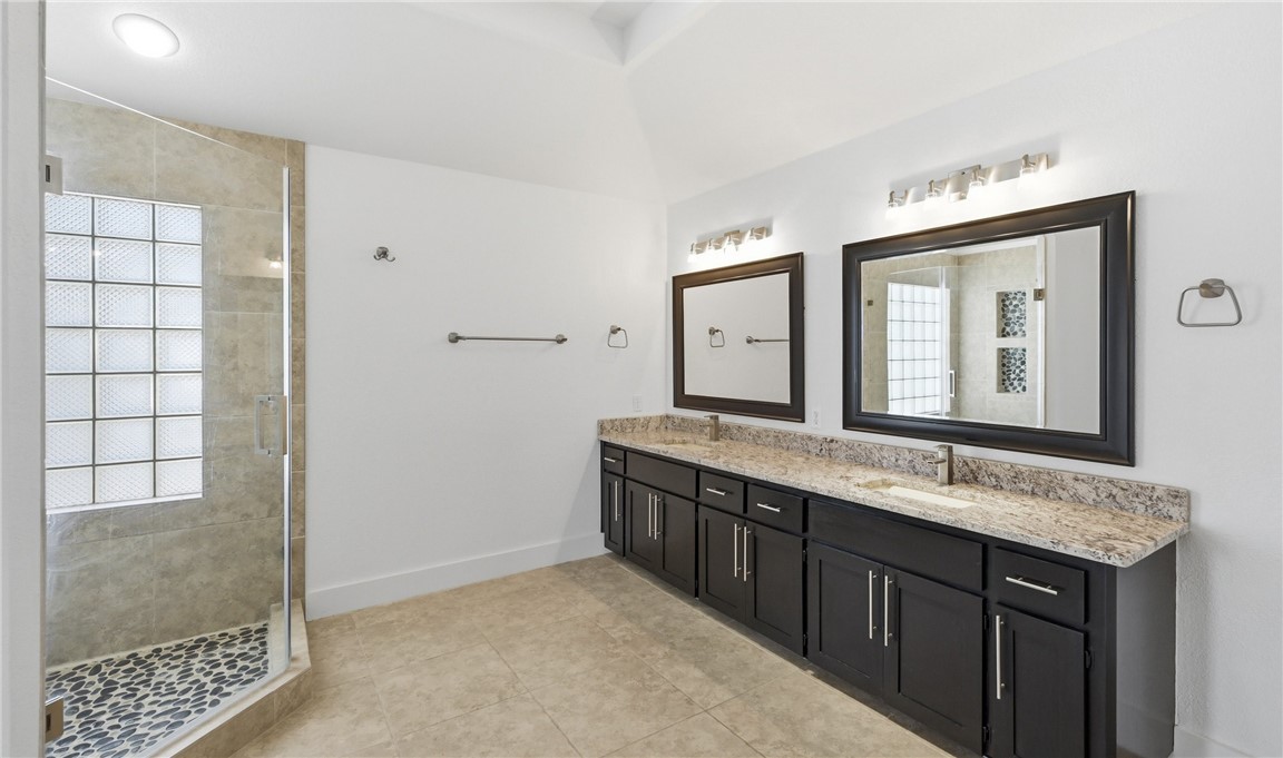 13521 Port Royal Ct Property Photo 16