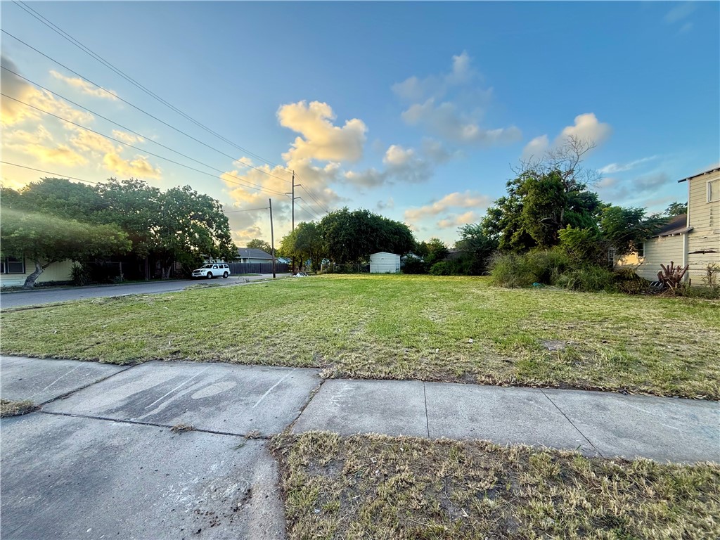 2518 And 2520 Coleman Ave