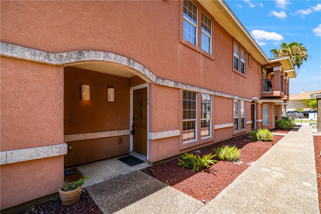 15422 Seamount Cay Ct 104 Property Photo 1