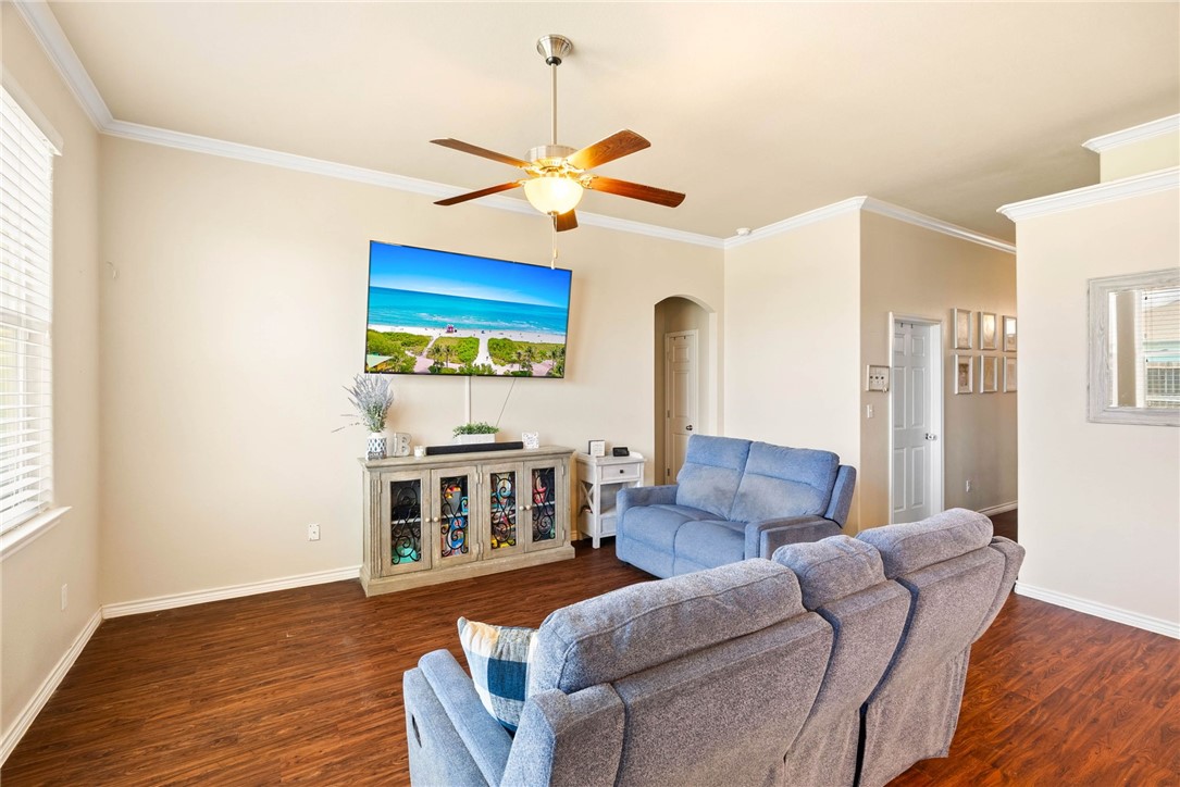 2238 Tallow Drive Property Photo 4