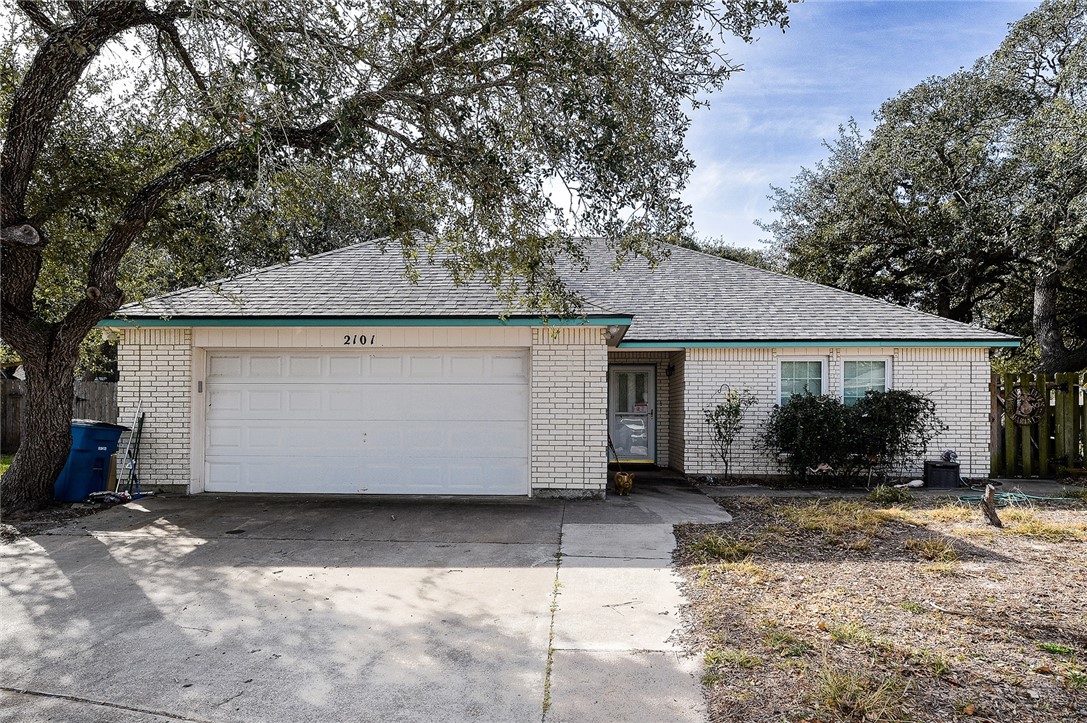 2101 Capeheart St Property Photo 1