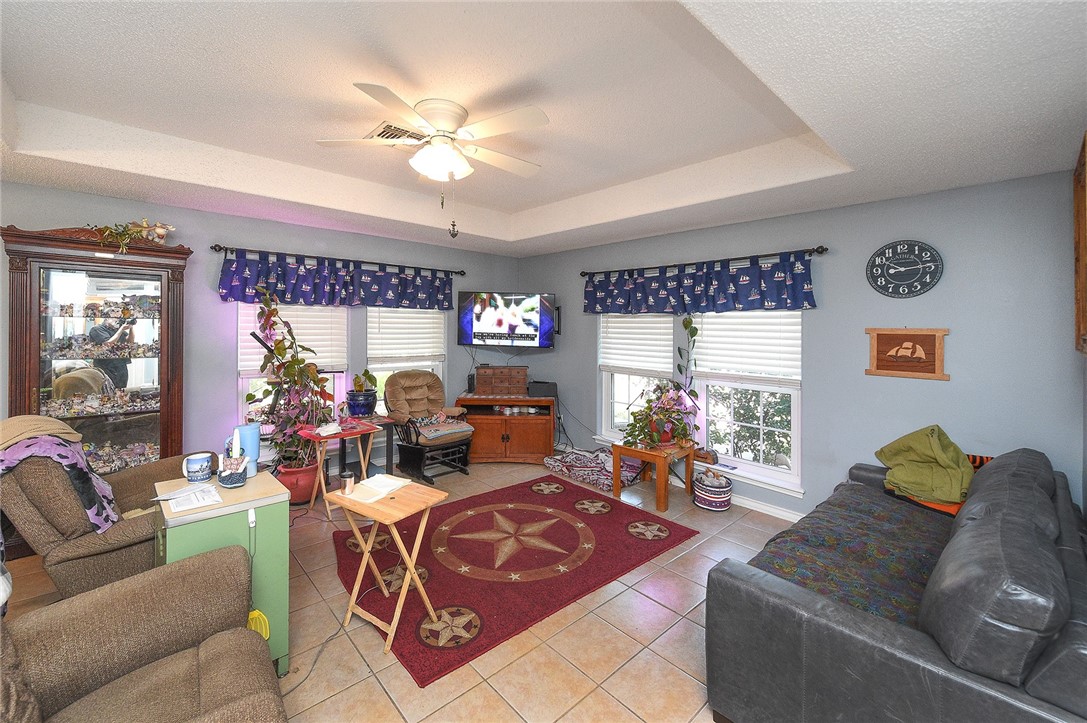 2101 Capeheart St Property Photo 5