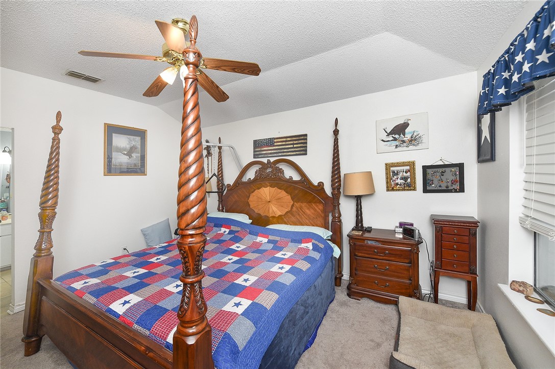 2101 Capeheart St Property Photo 15