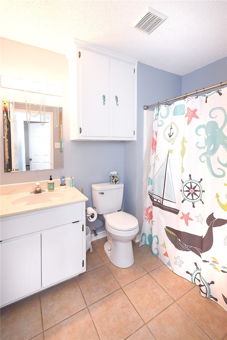 2101 Capeheart St Property Photo 21