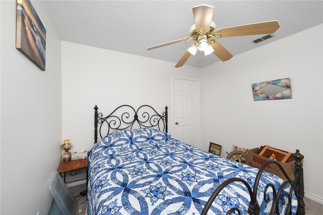2101 Capeheart St Property Photo 22