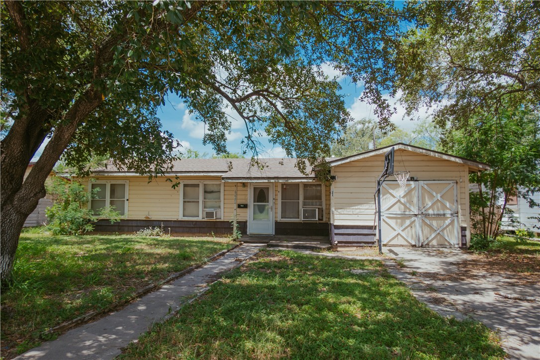 621 S Wanda Dr Property Photo 1