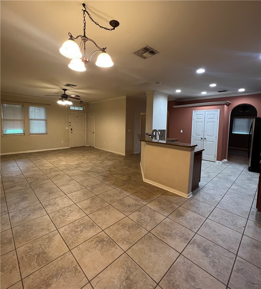 2545 Las Brisas St Property Photo 13