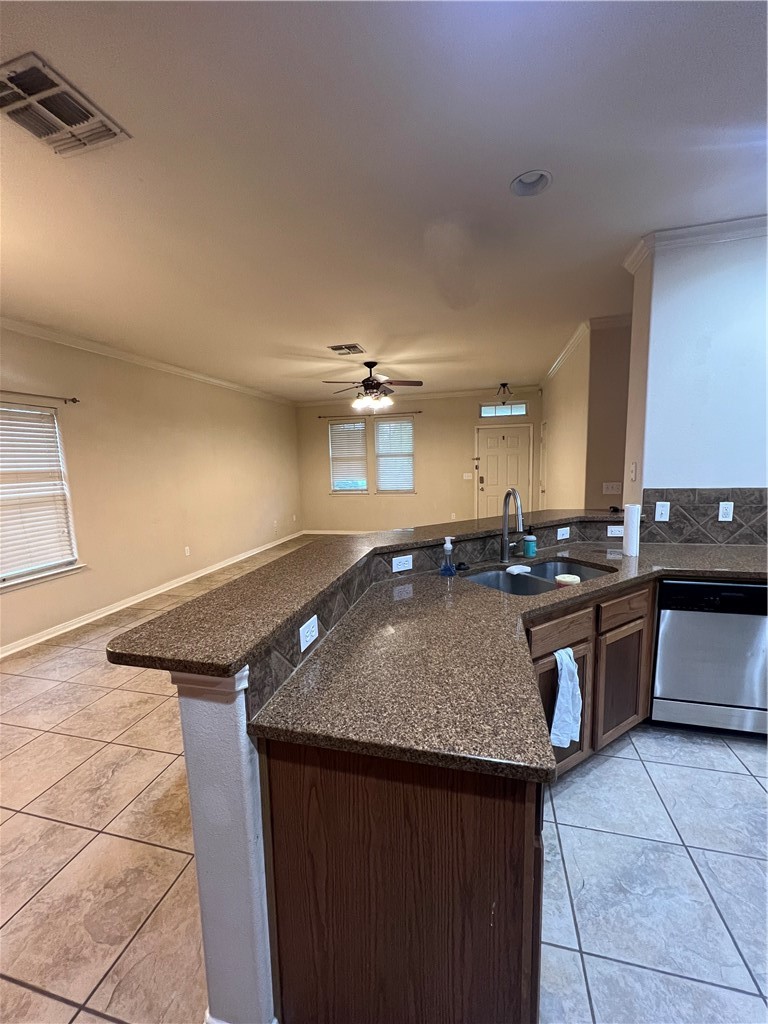 2545 Las Brisas St Property Photo 16