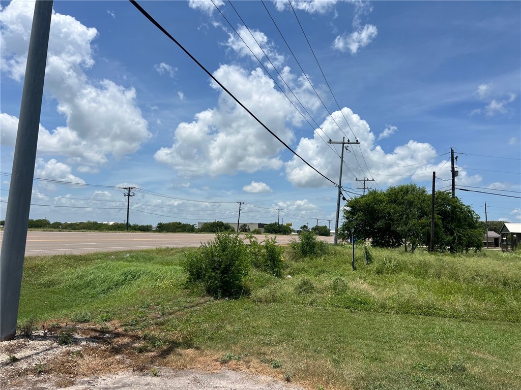 15926 Northwest Blvd Property Photo 1