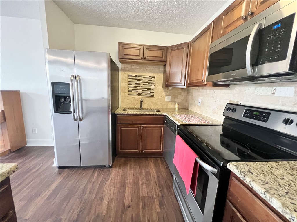 715 S Upper Broadway St 205 Property Photo 11