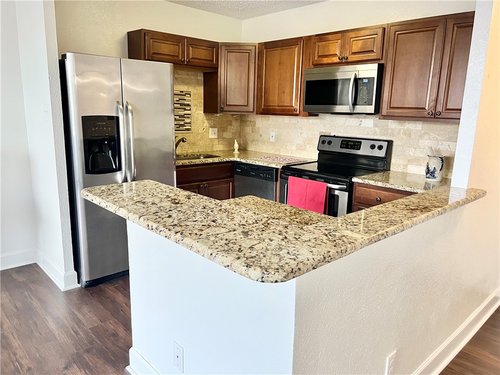 715 S Upper Broadway St 205 Property Photo 12