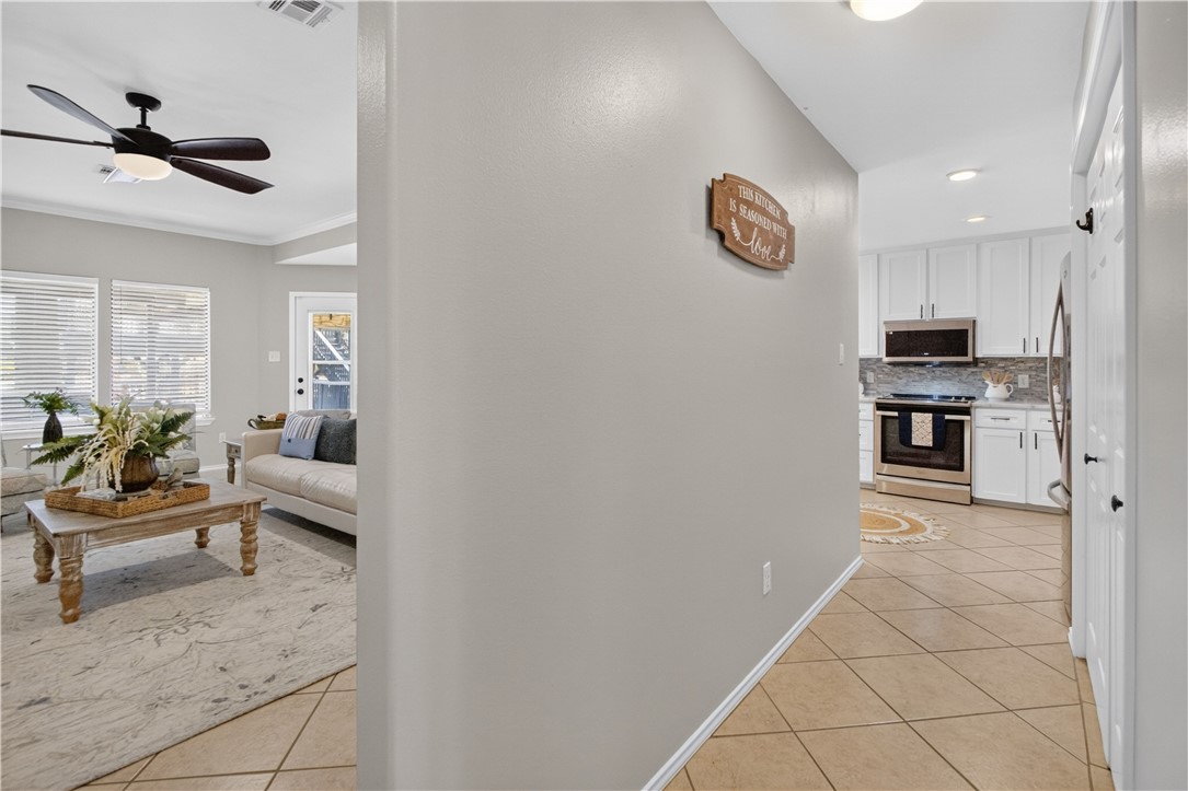 15642 Cuttysark St Property Photo 3