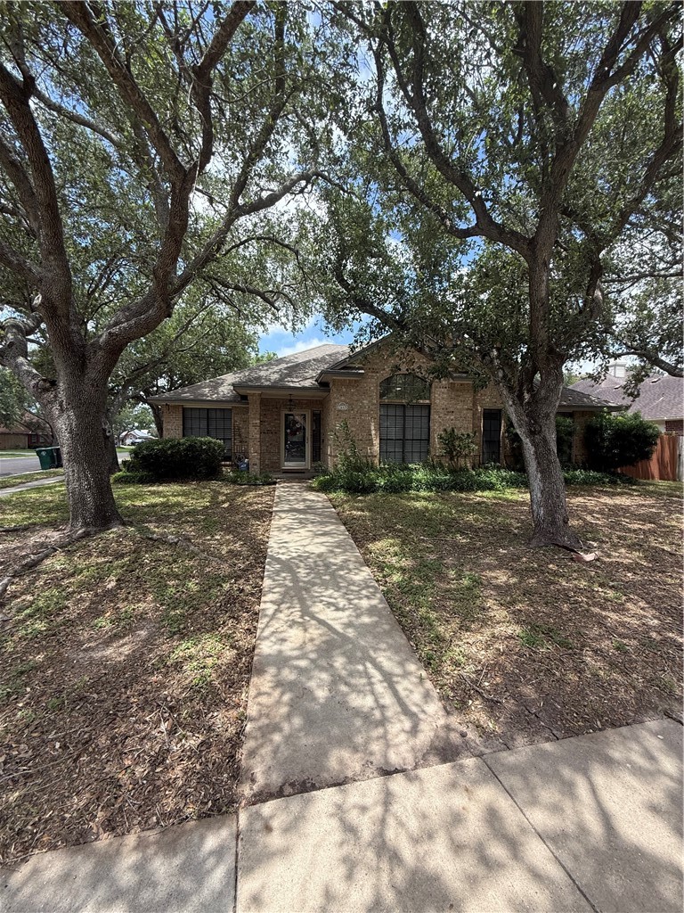 7649 Dallas St Property Photo 1