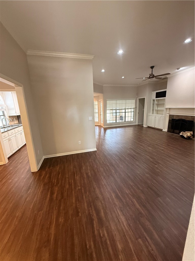 7649 Dallas St Property Photo 2