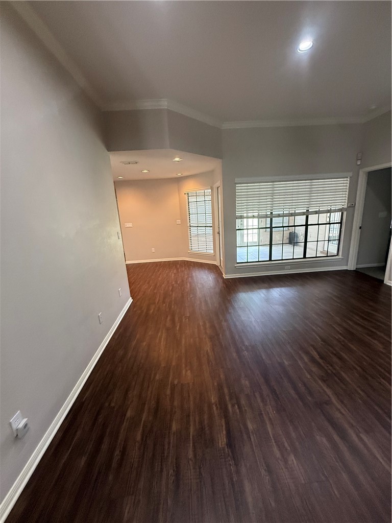 7649 Dallas St Property Photo 3
