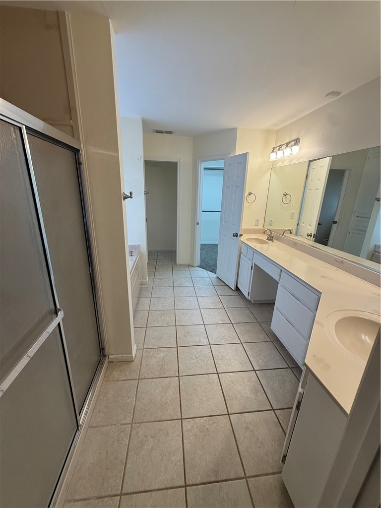 7649 Dallas St Property Photo 8