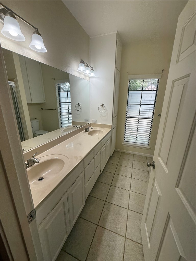 7649 Dallas St Property Photo 18