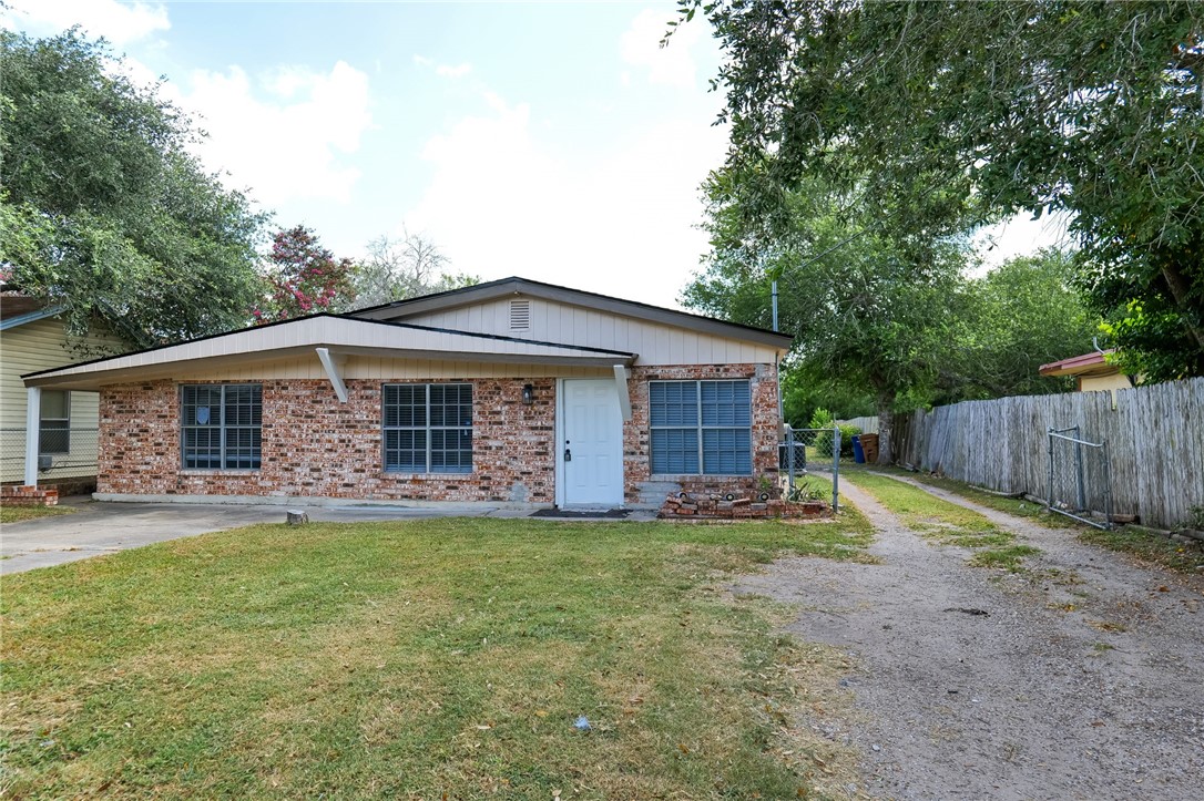 10822 Mayfield Dr Property Photo 1