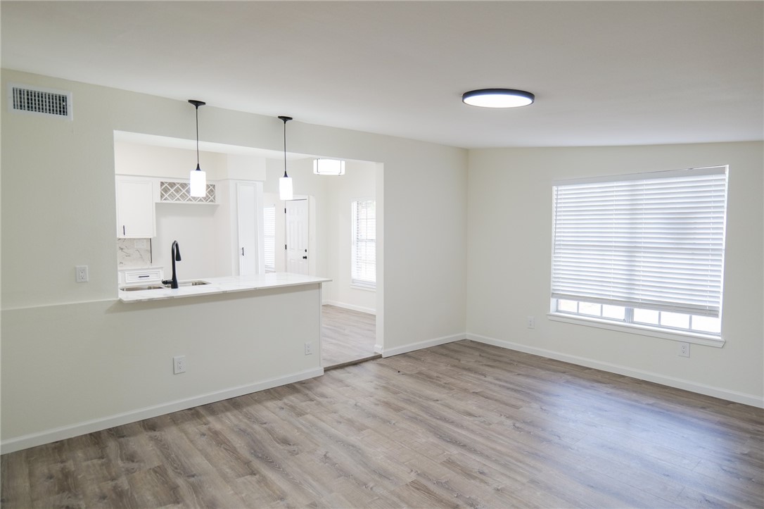 10822 Mayfield Dr Property Photo 5