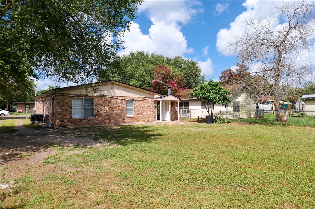 10822 Mayfield Dr Property Photo 21