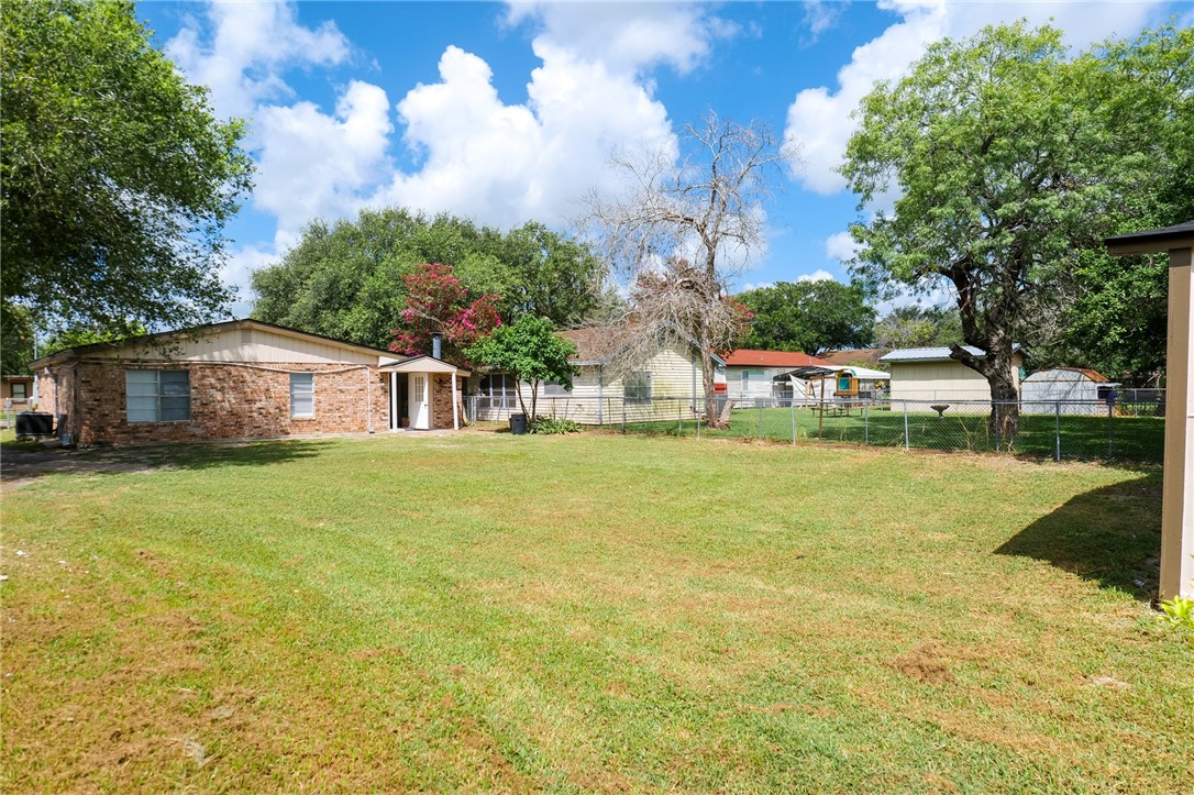 10822 Mayfield Dr Property Photo 23