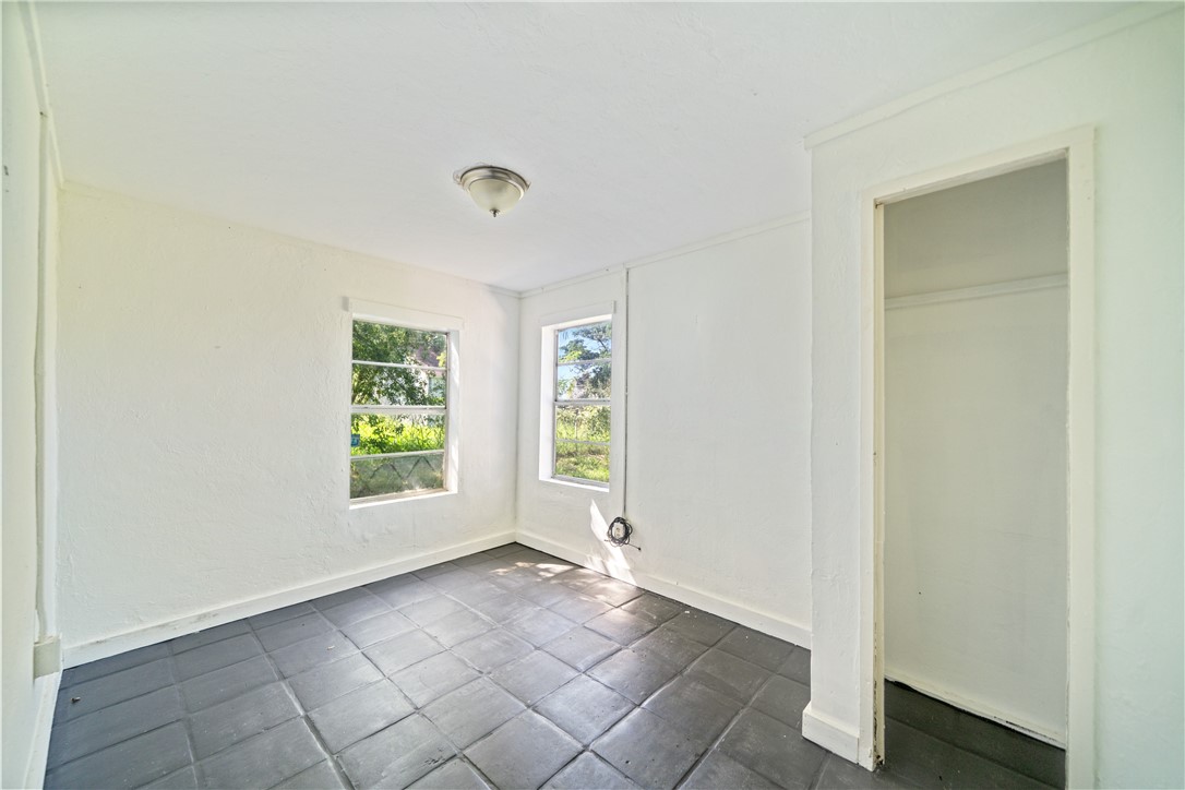 438 Scotland Dr Property Photo 6