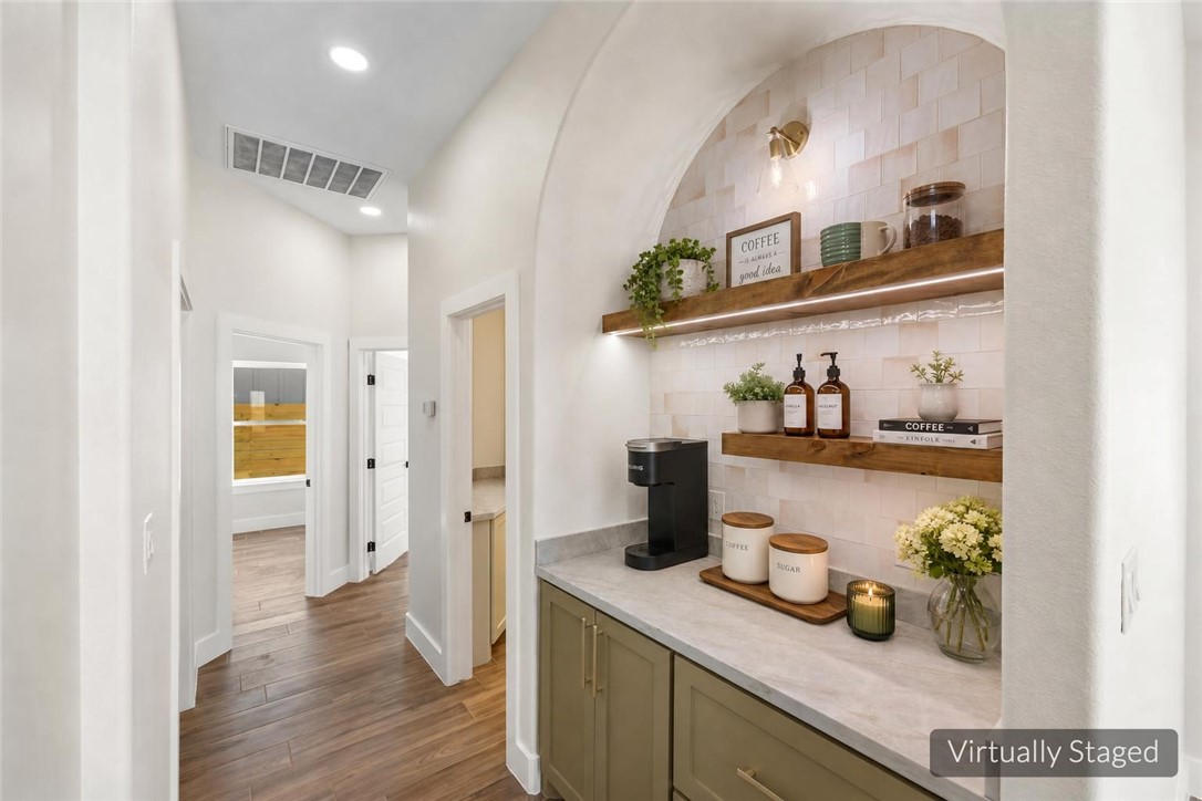 813 S. 8th Property Photo 6